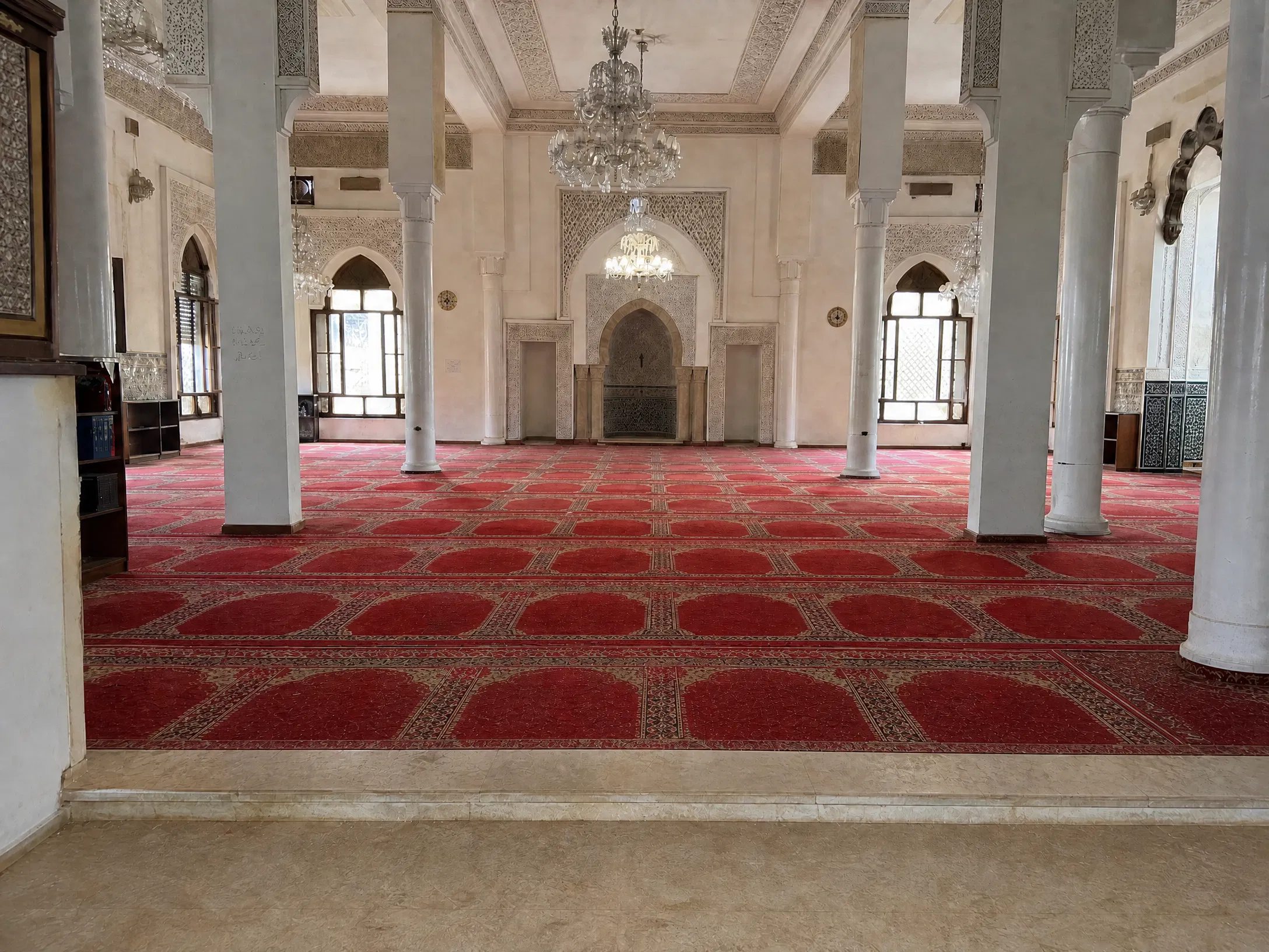 تنظيف مسجد - قبل